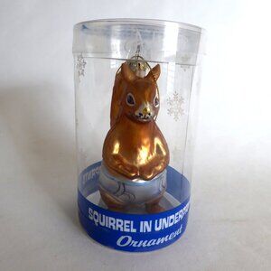 NEW 4” SQUIRREL IN UNDERPANTS GLASS CHRISTMAS ORNAMENT